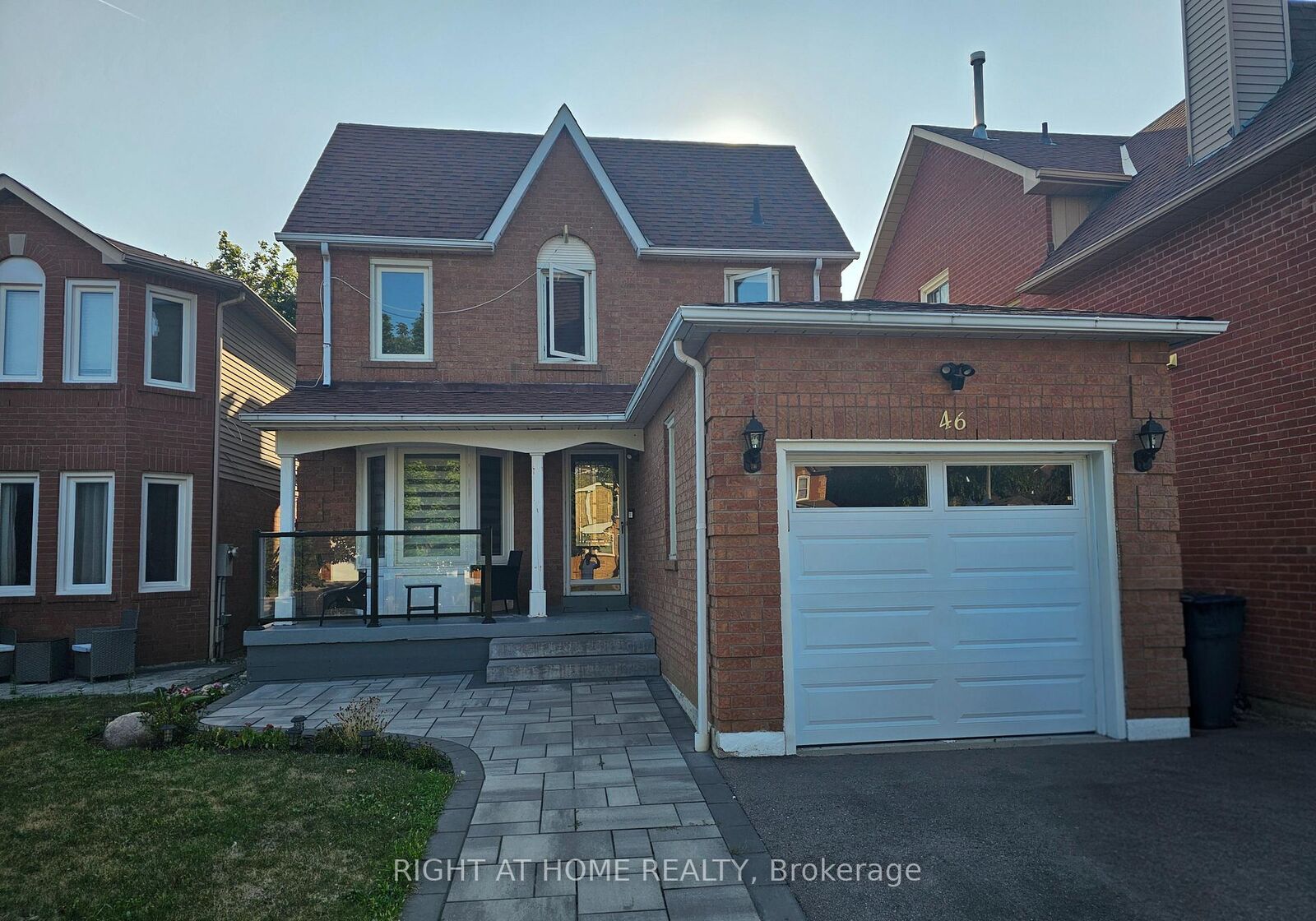 Property Photo:  46 Keys Drive  ON L1T 3R4 