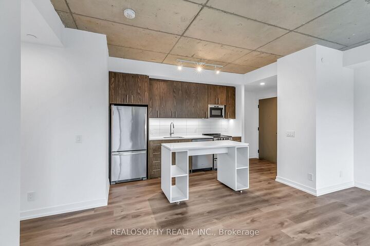 Property Photo:  115 Larchmount Avenue 403  ON M4M 2Y6 
