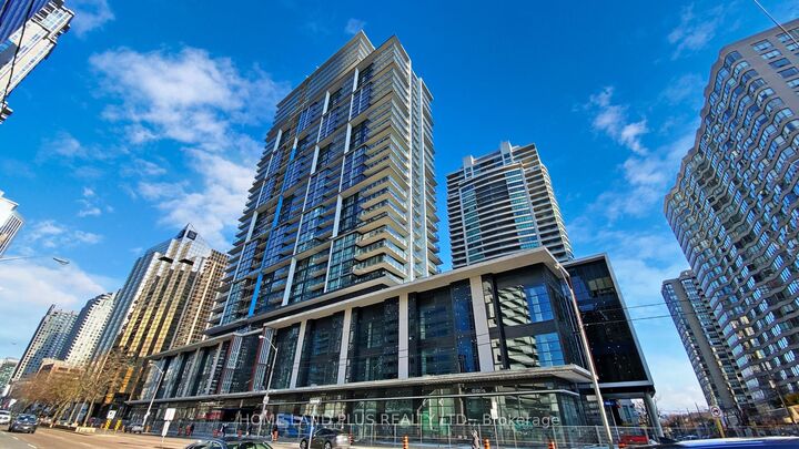 Property Photo:  4955 Yonge Street 2202  ON M3N 0L8 
