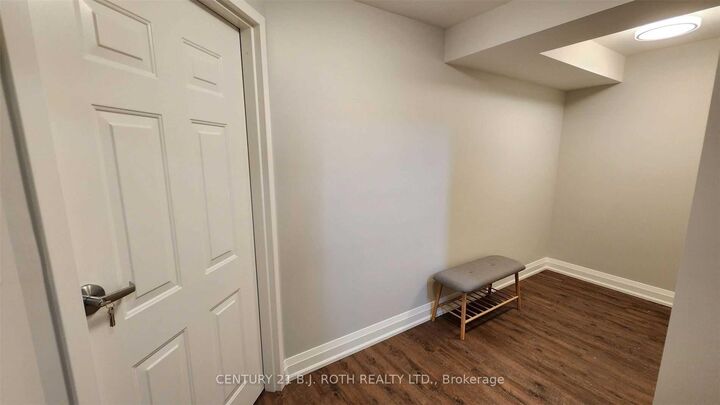 Property Photo:  300 Cundles Road W Lower  ON L4N 7C9 
