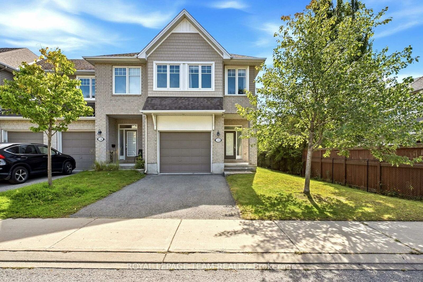 Property Photo: 118 Abetti Ridge ON K2J 0Y6