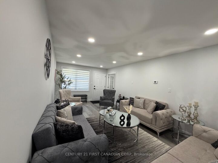 Property Photo:  6 Nicholas Crescent  ON N6E 2E9 