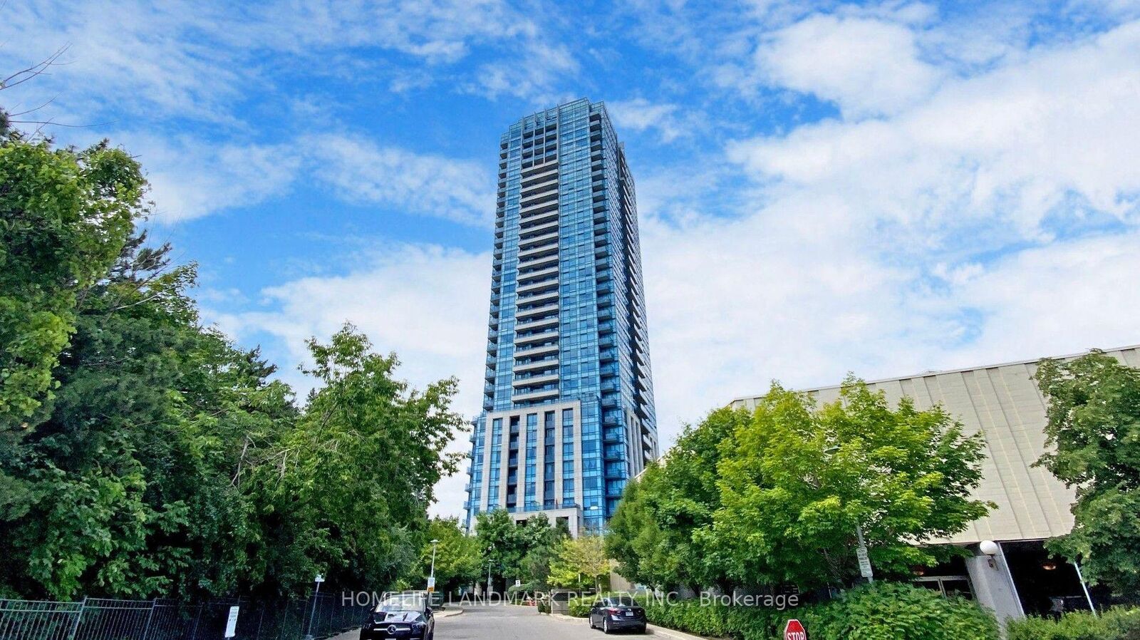 Property Photo:  181 Wynford Drive 2203  ON M3C 0C6 