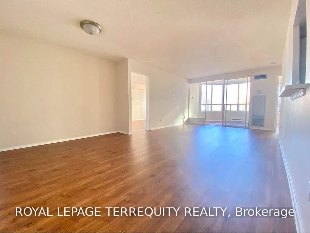 Property Photo:  30 Greenfield Avenue 201  ON M2N 6N3 