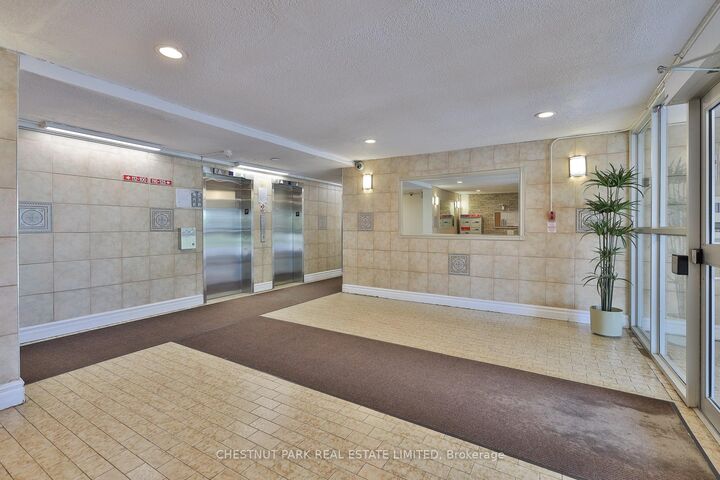 Property Photo:  888 Glen Street 425  ON L1J 5Z4 