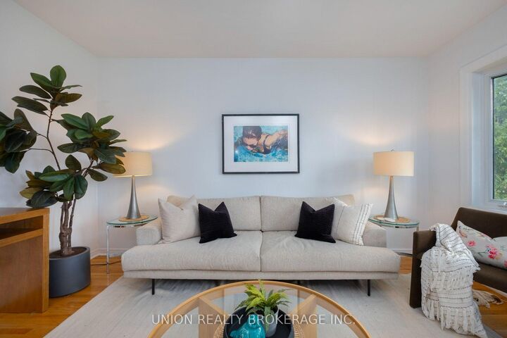 Property Photo:  28 Singleton Road  ON M1R 1H9 