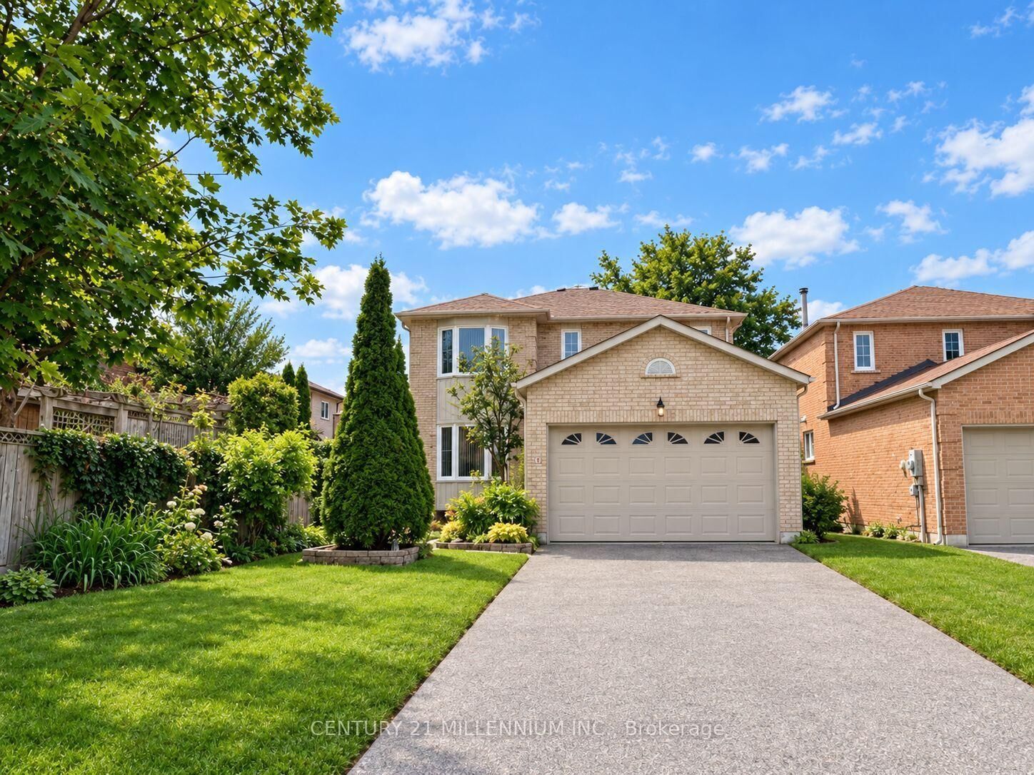 Property Photo:  6 Carruthers Crescent  ON L4M 6A5 