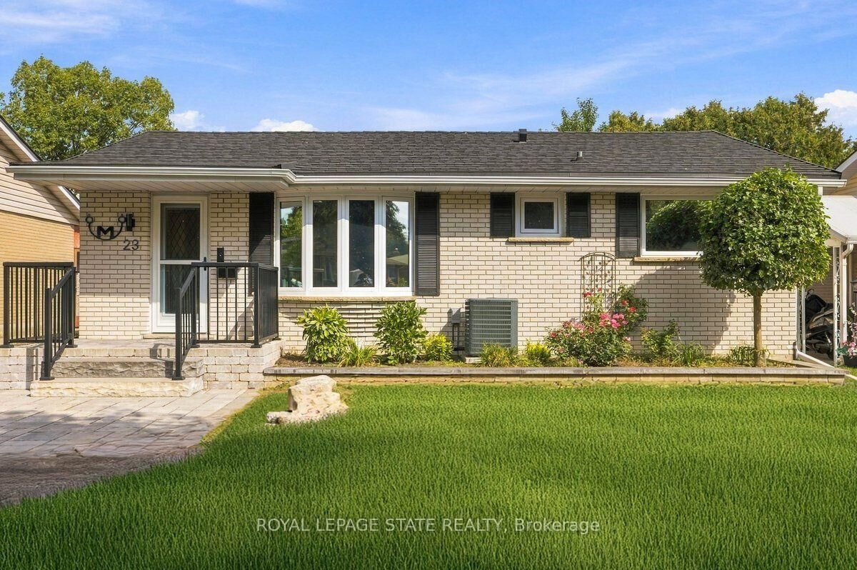 Property Photo:  23 Allanton Boulevard  ON N3R 3B8 