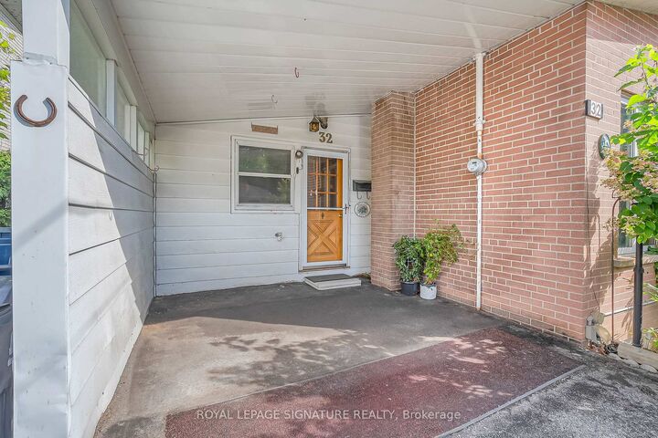 Property Photo:  32 Northey Drive  ON M2L 2S9 