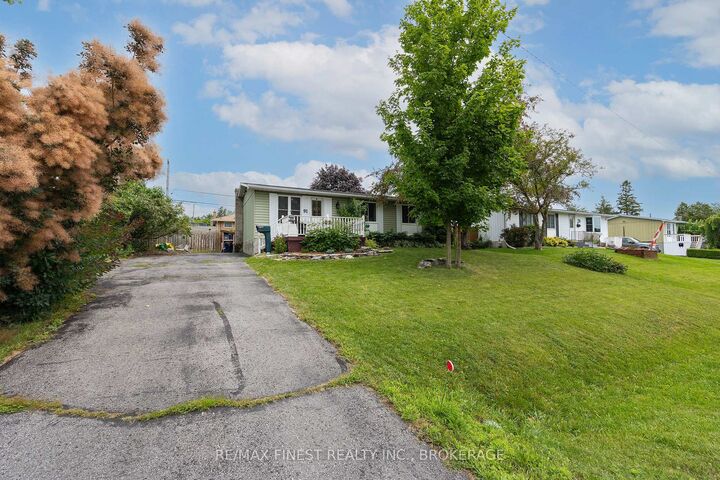 Property Photo:  91 Cambridge Crescent  ON K7N 1R4 