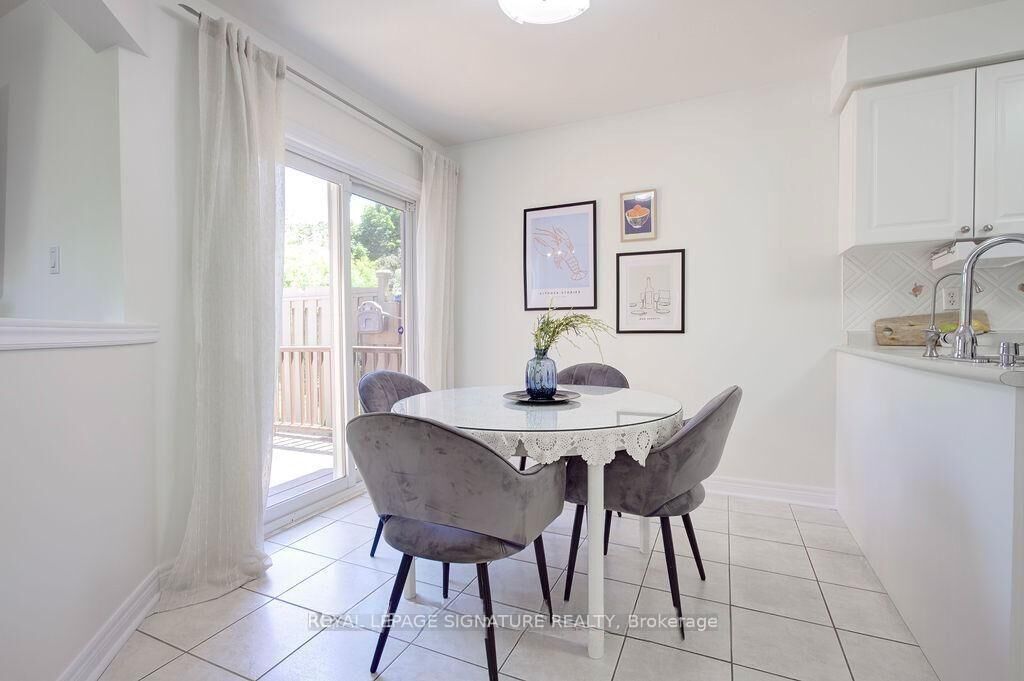 Property Photo:  5386 Landsborough Avenue  ON L5R 3X2 