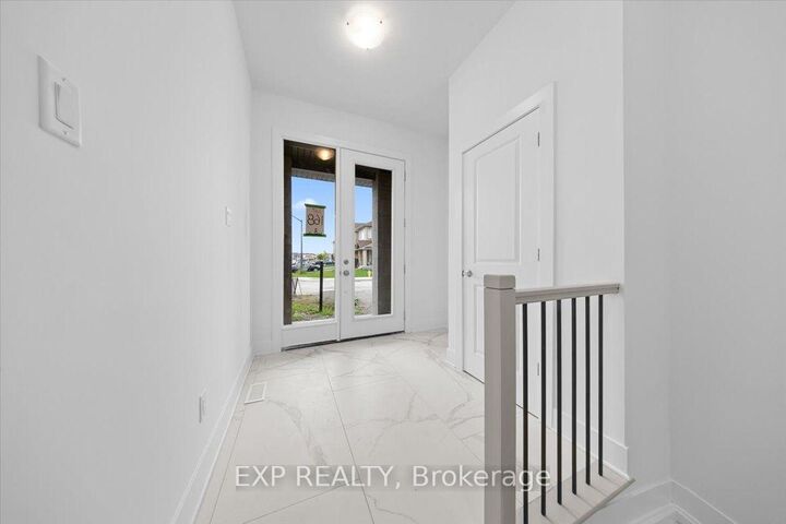Property Photo:  10 Corr Court  ON K7C 0W5 
