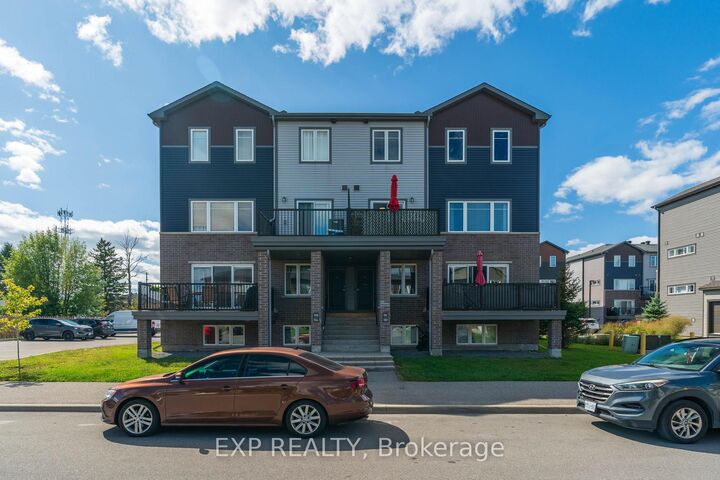 Property Photo: 700 Amberwing Private C ON K4A 5H5