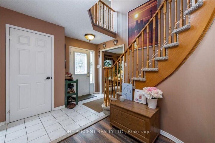 Property Photo:  194 Livingstone Street W  ON L4N 6Z9 
