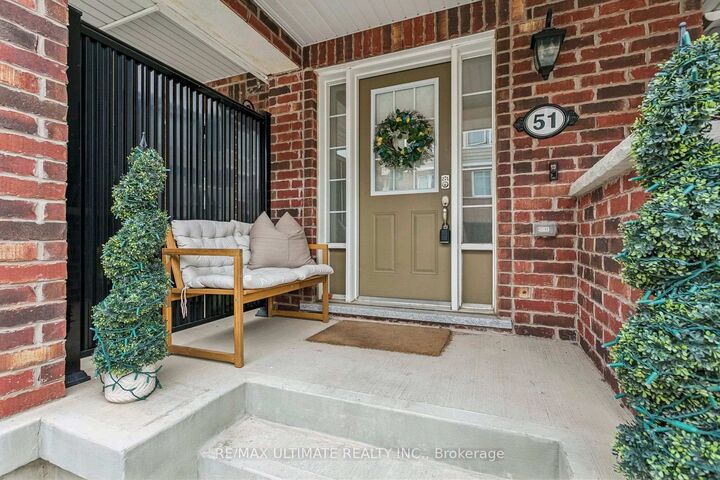Property Photo:  1222 Rose Way 51  ON L9E 1P1 