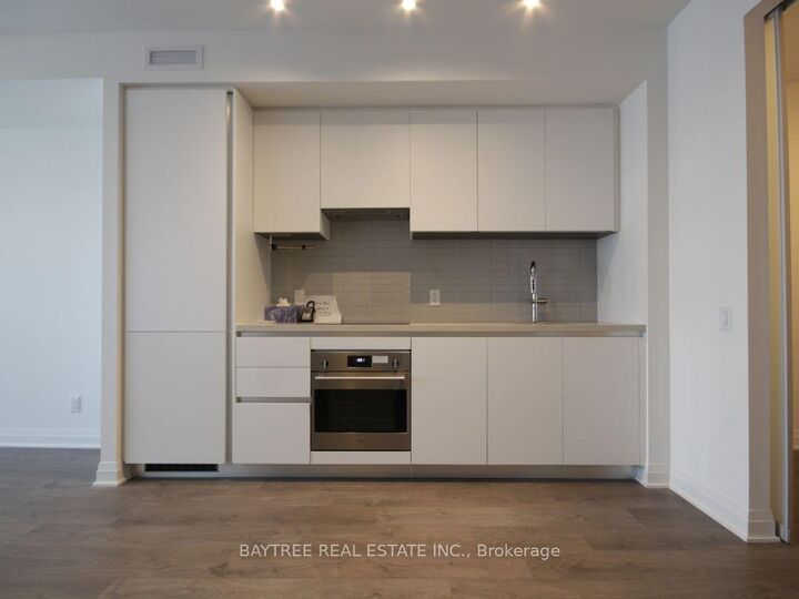 Property Photo:  4015 The Exchange N/A 3611  ON L5B 0N9 