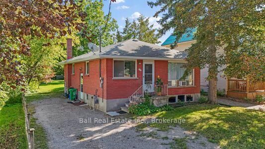 Property Photo:  547 Albert Street  ON K9J 4N7 