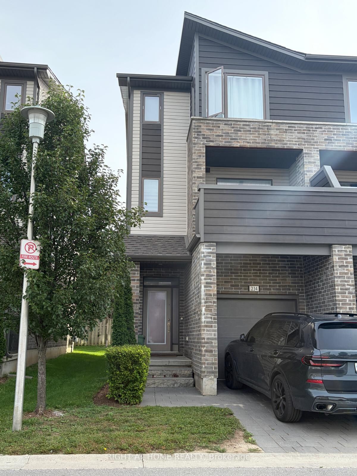 Property Photo:  1960 Dalmagarry Road 234  ON N6G 0T8 