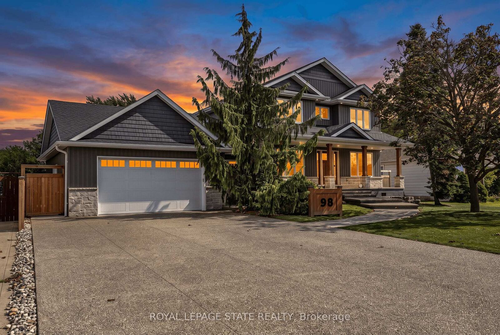 Property Photo:  98 First Road W  ON L8J 2S9 