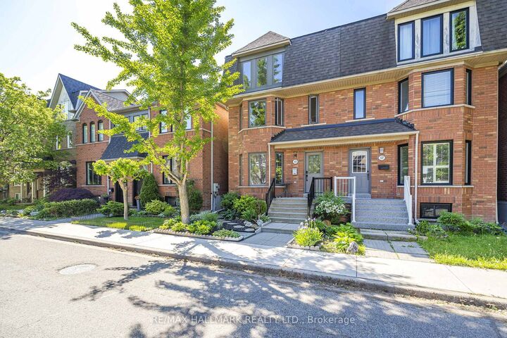Property Photo:  125 Viella Street Upper  ON M6N 5C7 