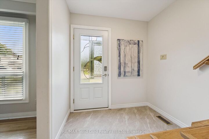 Property Photo:  72 Glen Avon Crescent  ON N2N 1C3 
