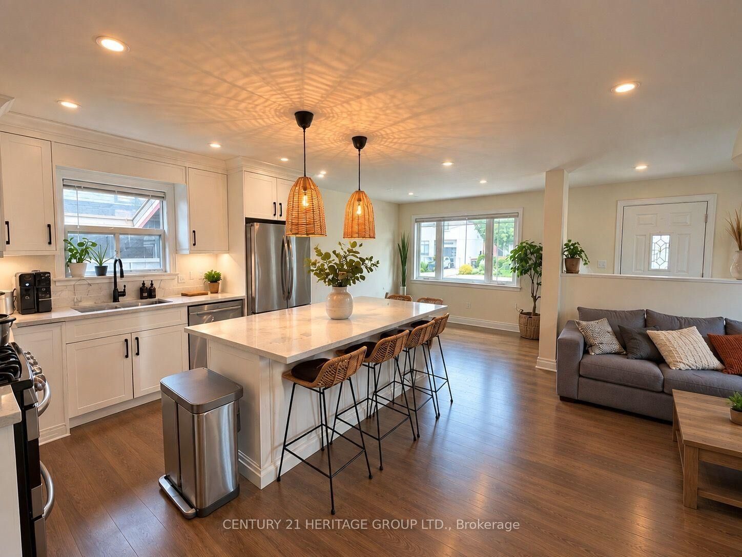 Property Photo:  93 Ellington Drive  ON M1R 3Y2 