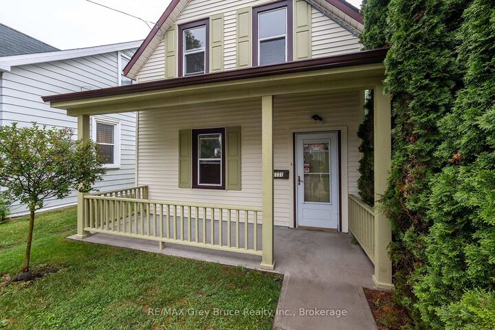 Property Photo:  1131 3rd Avenue W  ON N4K 4P9 