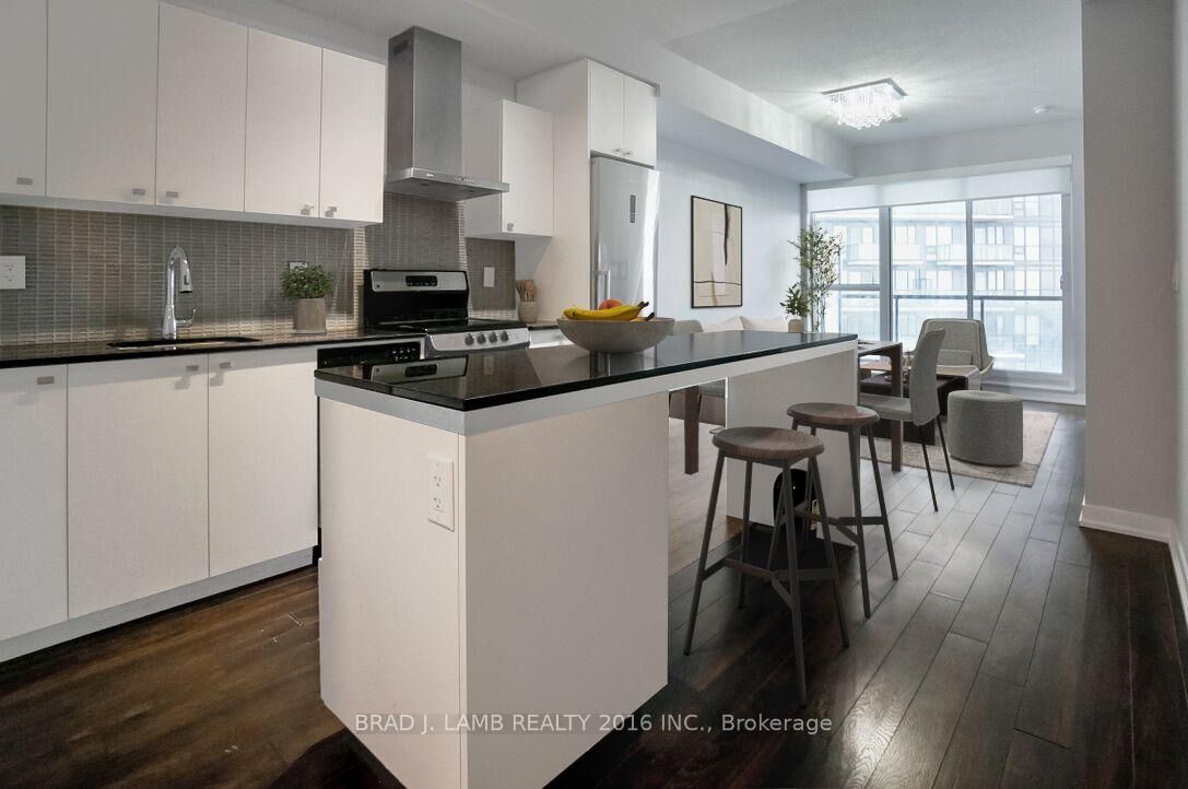 Property Photo:  51 East Liberty Street 2211  ON M6K 3P8 