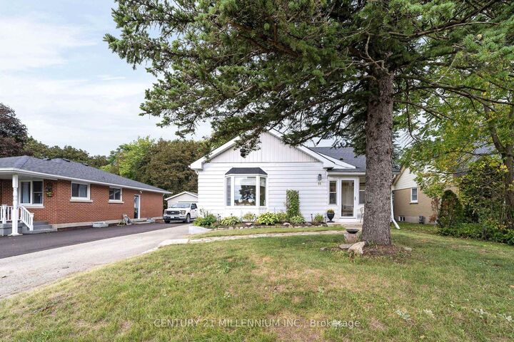 Property Photo:  11 Dundas Street W  ON N0B 1T0 