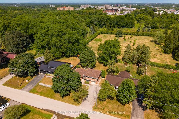 Property Photo:  85 Bloomfield Drive  ON N6G 1P4 