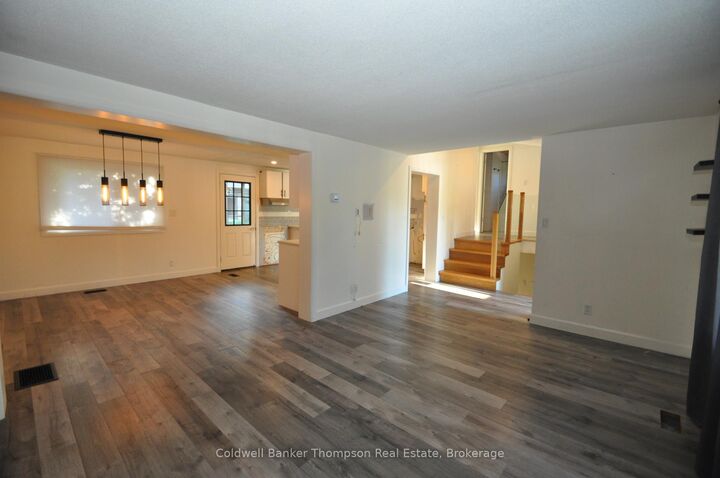 Property Photo:  13 Yonge Street S  ON P1H 1W7 