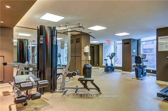 Property Photo:  8 Scollard Street Ph109  ON M5R 1M2 