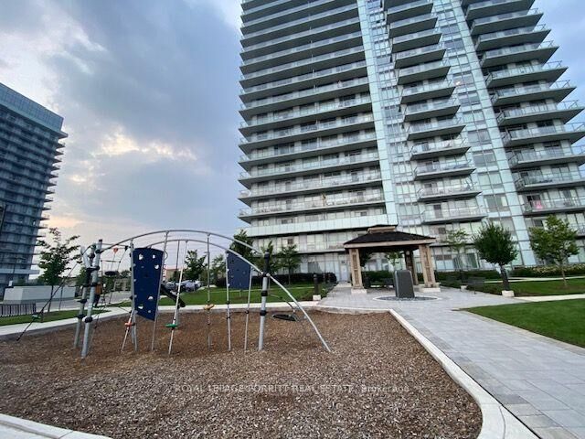Property Photo:  4677 Glen Erin Drive 1402C  ON L5M 2E3 