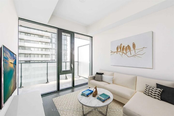 Property Photo:  161 Roehampton Avenue 3307  ON M4P 0C8 