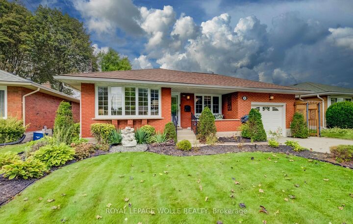 Property Photo:  54 Fairlawn Road  ON N2C 1X9 