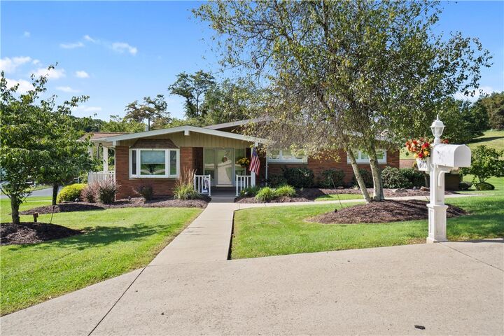 Property Photo: 442 California Dr PA 15423