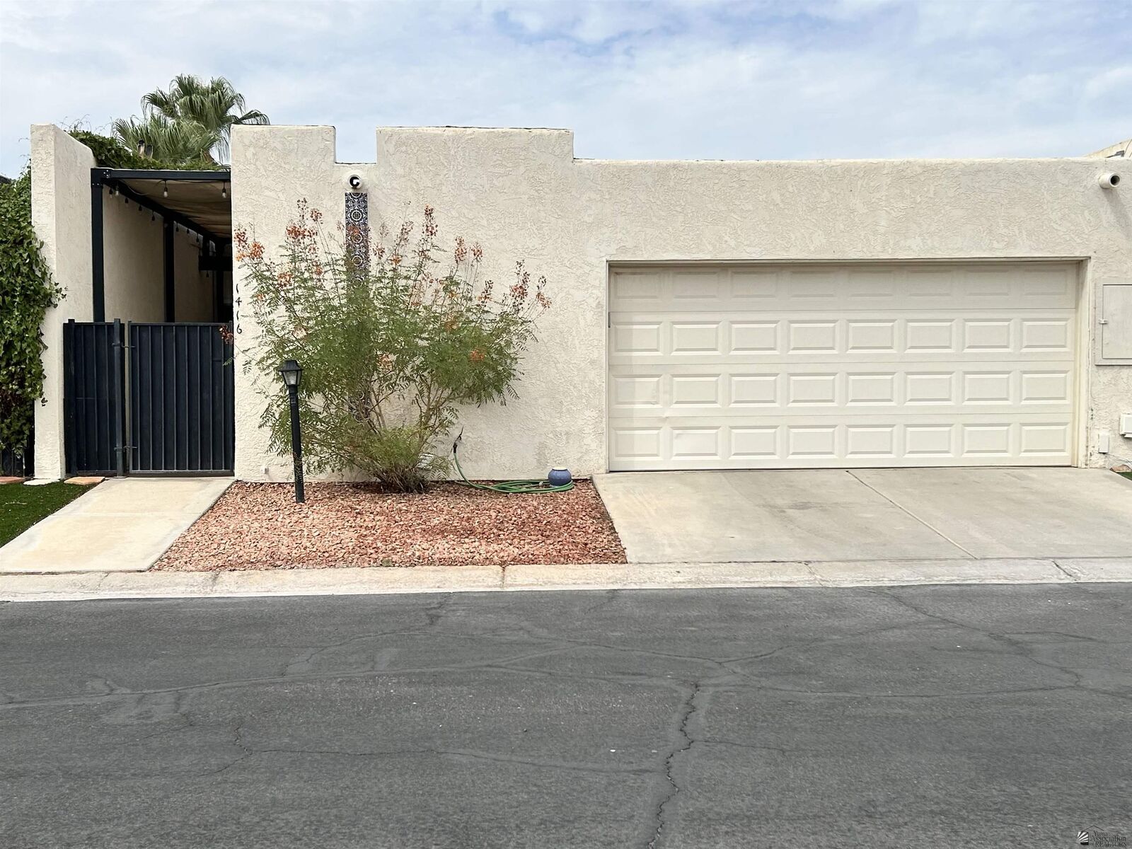 Property Photo:  1416 E Cypress Point  AZ 85365 
