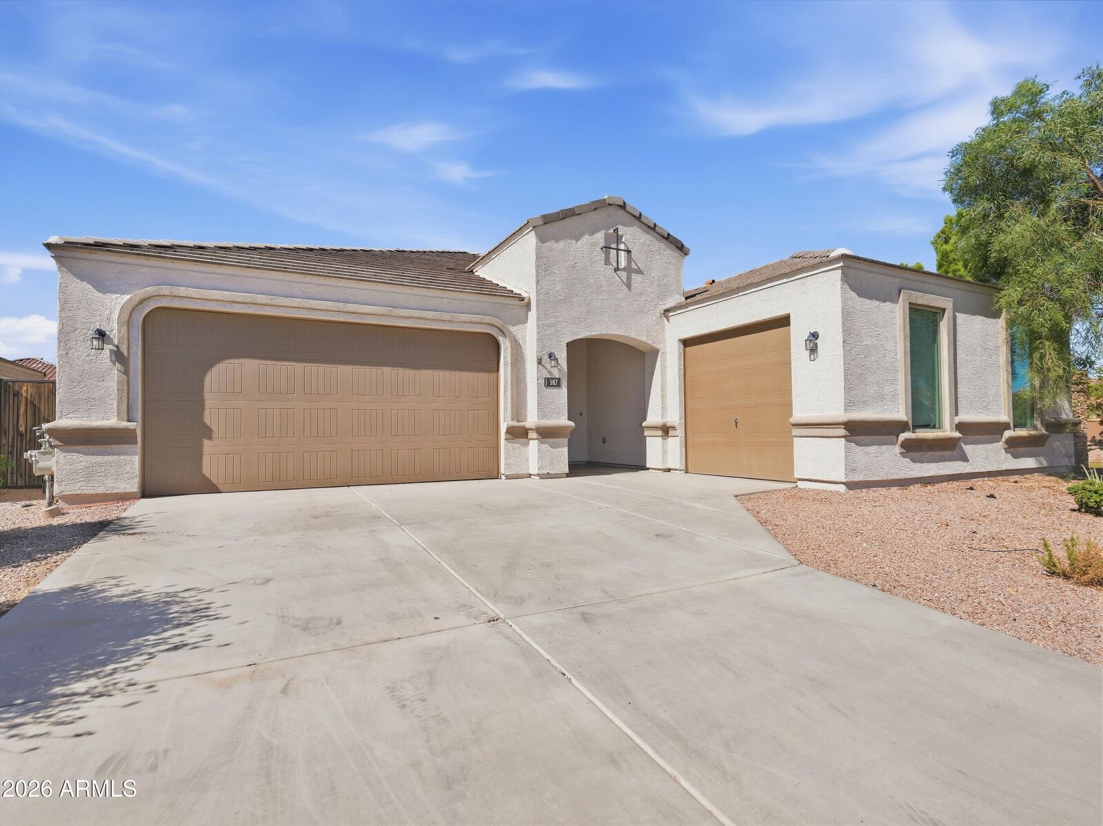 Property Photo: 587 W Danish Red Trail AZ 85143