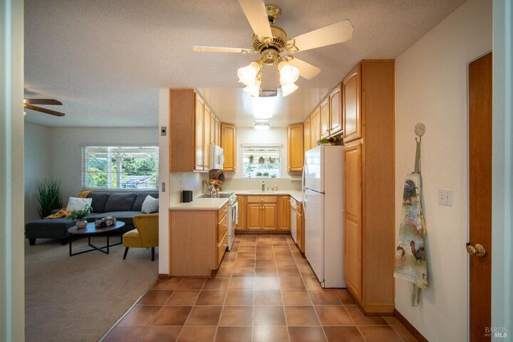 Property Photo:  75 Twelveoak Hill Drive  CA 94903 