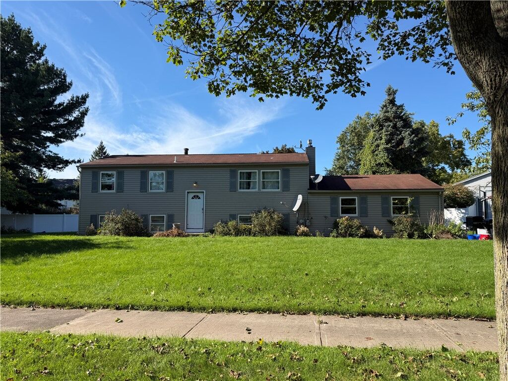 Property Photo:  16 Klafehn Drive  NY 14468 