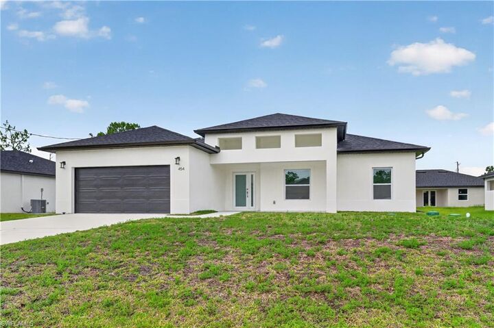Property Photo:  454 Mercedes Ct  FL 33972 