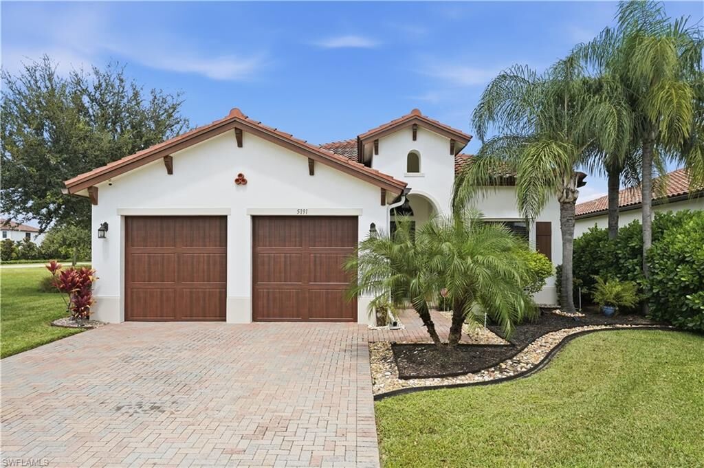 Property Photo:  5191 Genoa St  FL 34142 