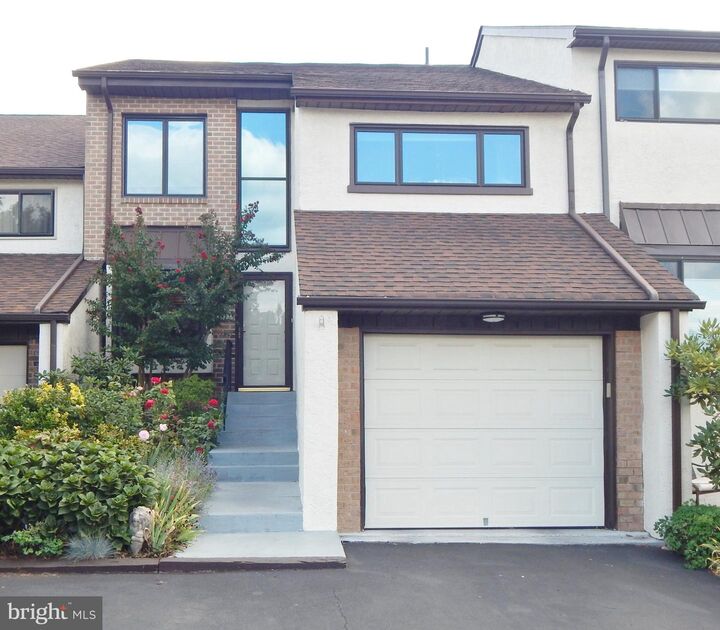 Property Photo:  2802 Jefferson Court  PA 19002 