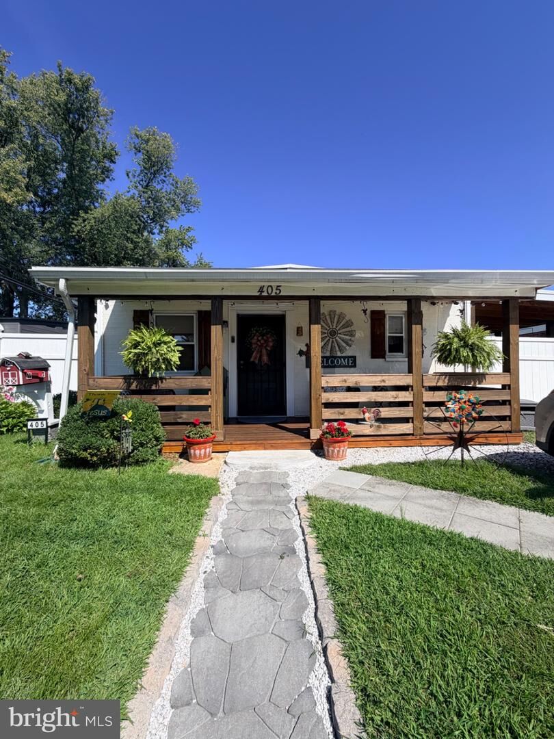 Property Photo: 405 Talladega Drive DE 19801