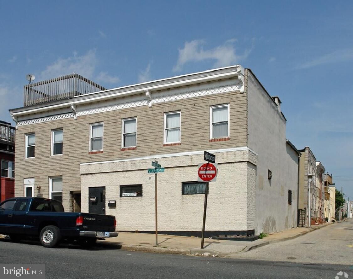 Property Photo:  703 S Clinton Street  MD 21224 