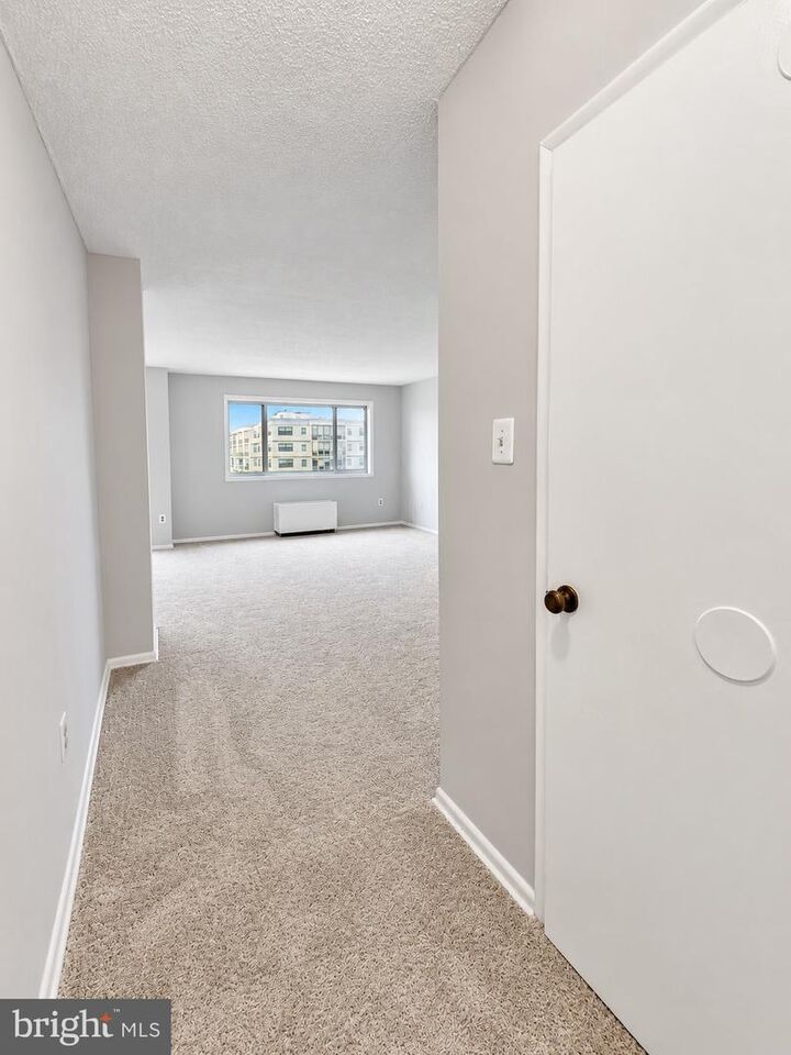 Property Photo:  2059 Huntington Avenue 809  VA 22303 