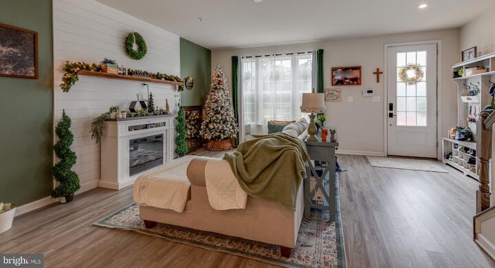Property Photo:  44340 Azalea Way  MD 20619 