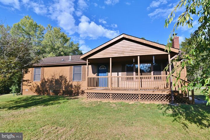 Property Photo:  338 Calamus Lane  VA 22657 