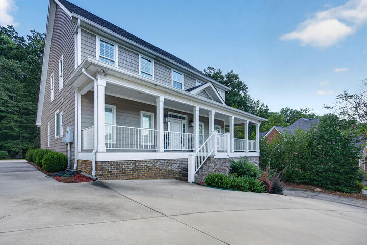 Property Photo:  1807 St Ives Pl  GA 30720 