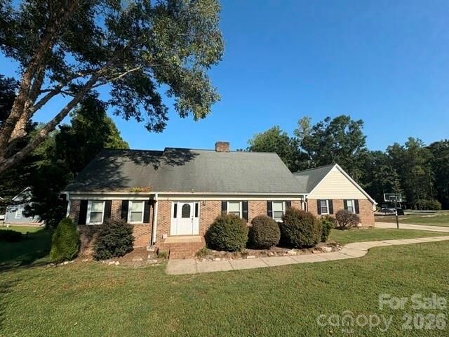 Property Photo: 3017 Vernell Lane NC 28150